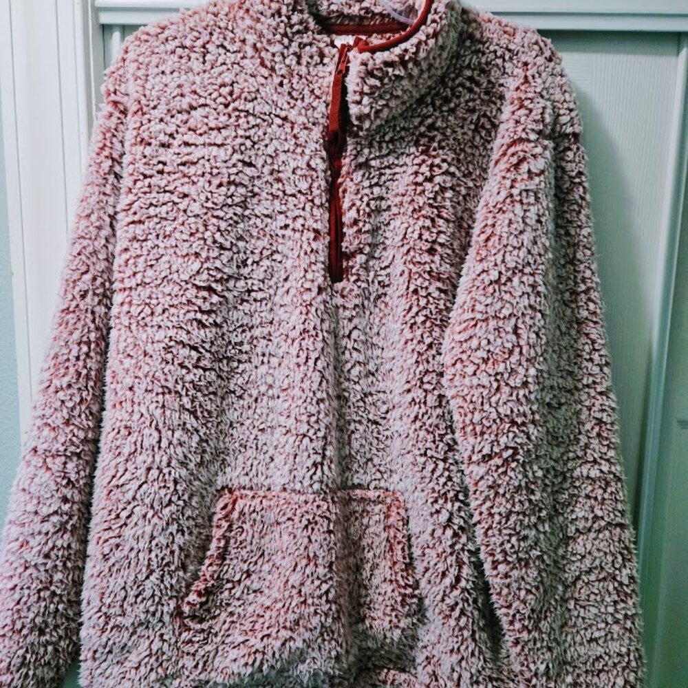 Cozy Serra sherpa red pullover with 1/4 zip and front pocket Size XL‎